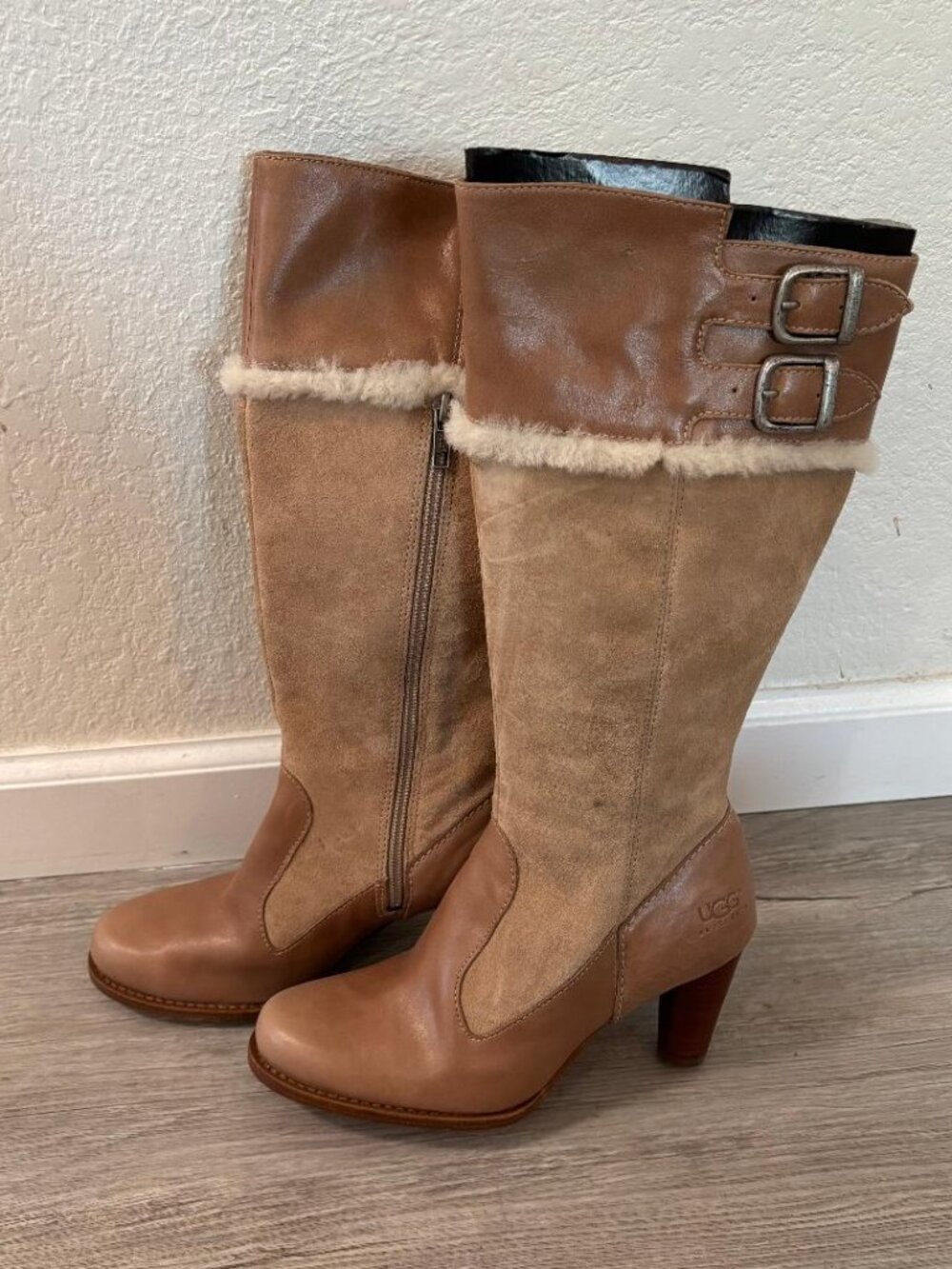 Ugg Australia Raya Warm Taupe Suede Leather Heeled Boots 6.5 M 5598 New in Box!